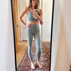 Lululemon Set - Align Pants and Bra